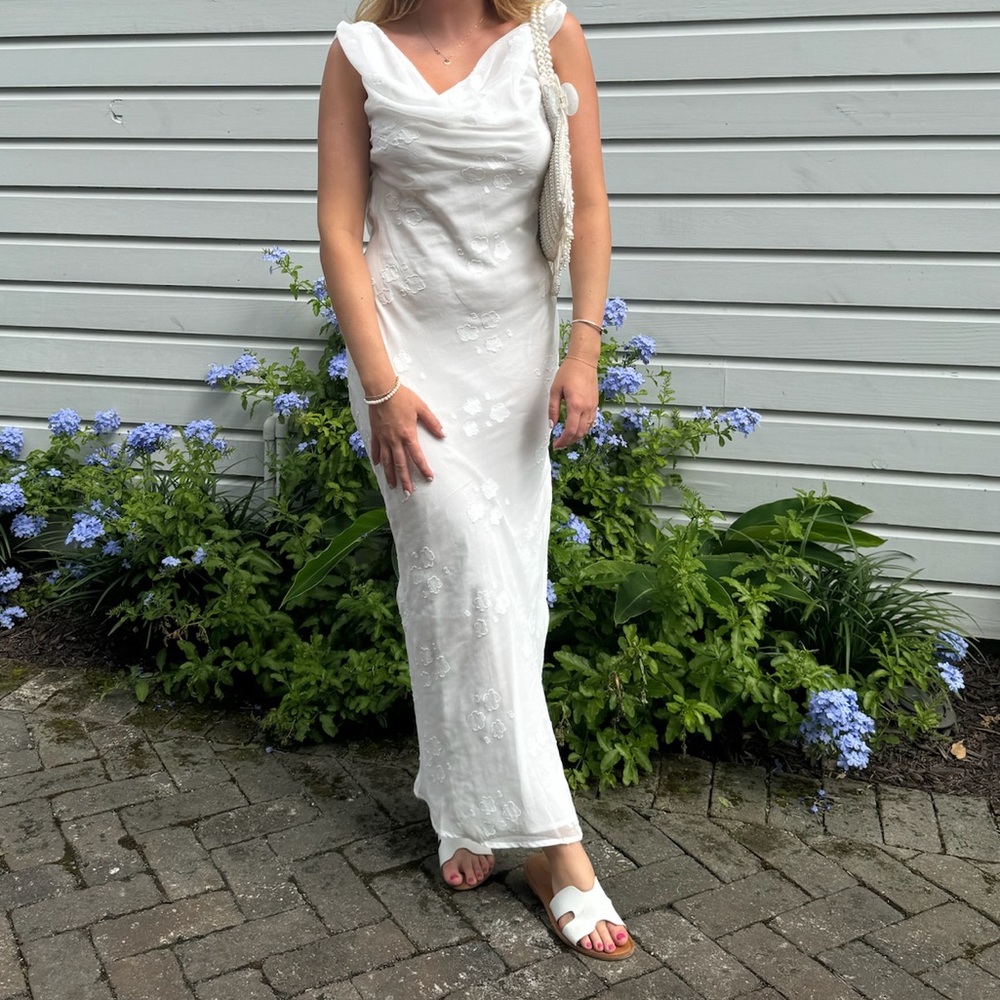 White fox dress